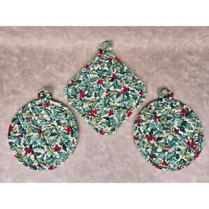 Longaberger American Holly Quilted 3 PC Pot Holder Set Christmas Decor